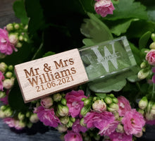 Load image into Gallery viewer, Crystal Block &amp; Maple Wood Wedding Photography Engraved USB Portable Flash Drive
