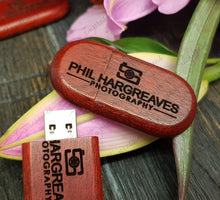 Load image into Gallery viewer, Redwood Mahogany Wooden Pebble USB Flash Drive Storage Pen + Flip-Box Photography Gift