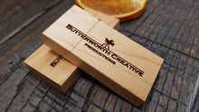 Load image into Gallery viewer, Natural Maple Wood  USB Flash Drive + Gift Box